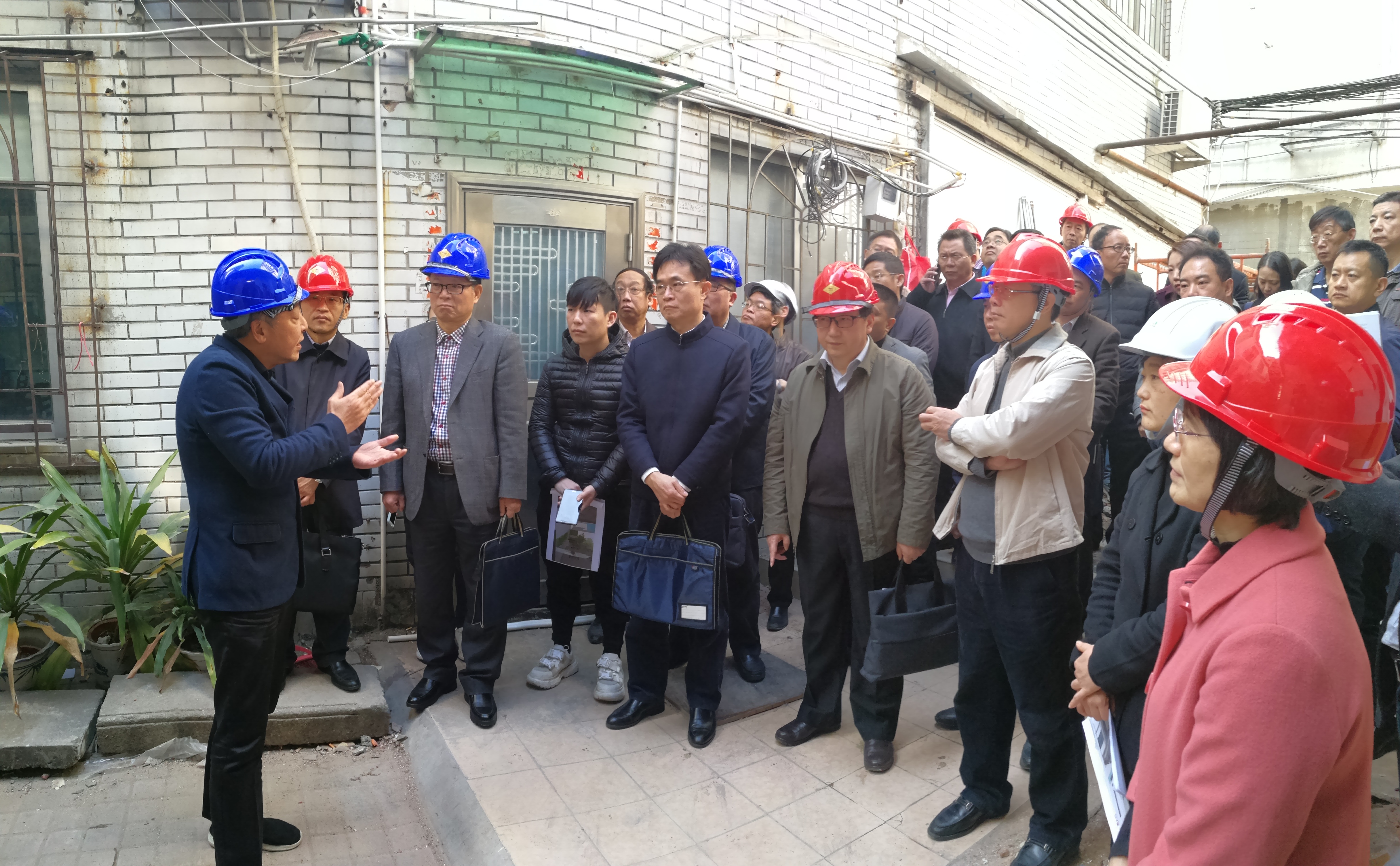 2019.1.17廣東省副省長許瑞生一行視察楊家祠升級改造項目1.jpg 2019.1.17廣東省副省長許瑞生一行視察楊家祠升級改造項目1.jpg